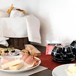 Residenza Del Borgo Hotel apartamentowy 4*